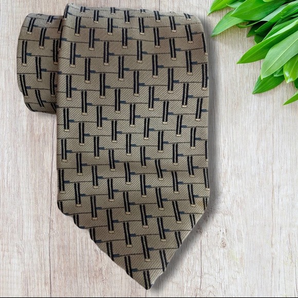 Tommy Hilfiger 100% silk tie Patterned - Picture 1 of 5